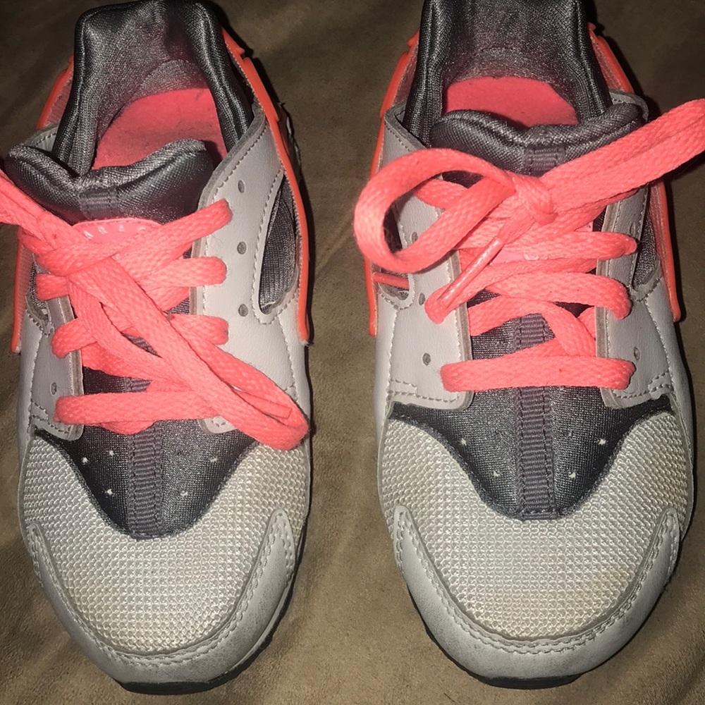 One day sale* Nike Huarache 11c toddler